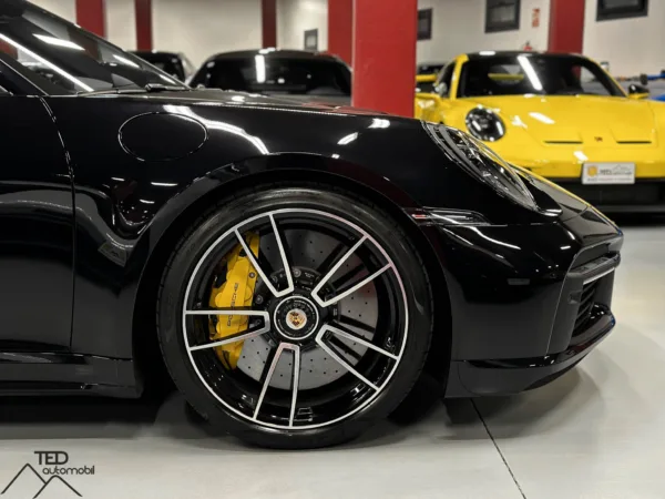 Porsche 911 Turbo S 992 650cv Semi Nou Negre 04