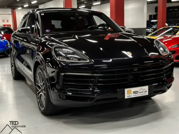 Porsche Cayenne S 440cv Model 2018 n01 03