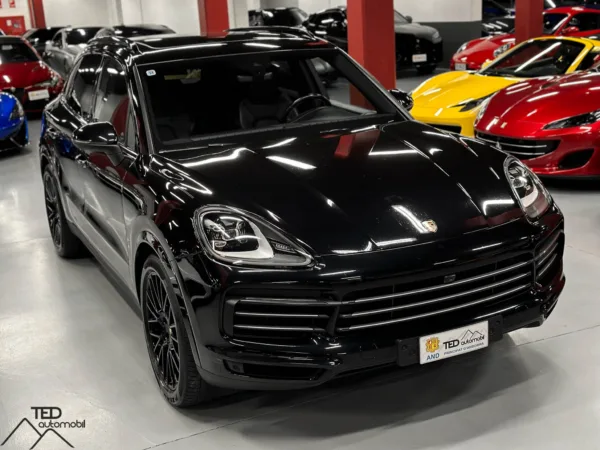 Porsche Cayenne S 440cv Model 2018 n02 04