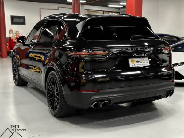 Porsche Cayenne S 440cv Model 2018 n02 09