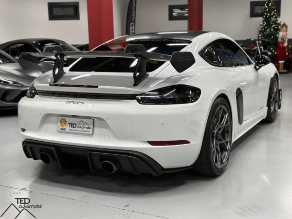 Porsche Cayman GT4 RS 500cv Weissach RS Ceramics 07