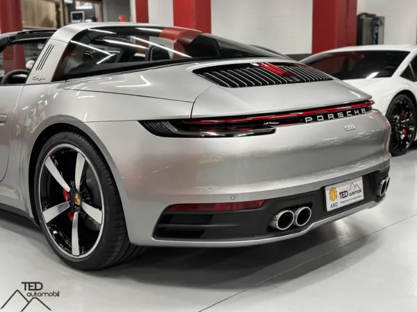 Porsche 911 Carrera Targa 4 S 992 450cv 08