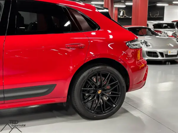 Porsche Macan GTS 440cv Vermell Model 2022 09