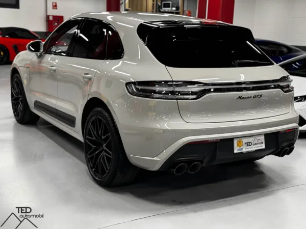 Porsche Macan GTS 440cv Gris n01 08