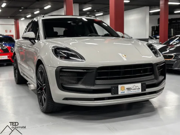 Porsche Macan GTS 440cv Gris n02 03