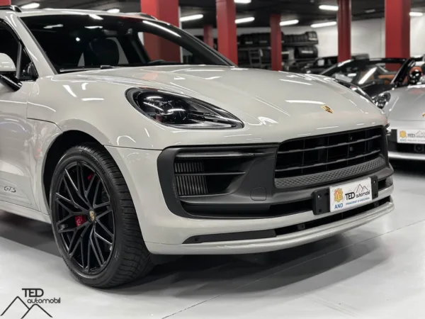 Porsche Macan GTS 440cv Gris n02 04