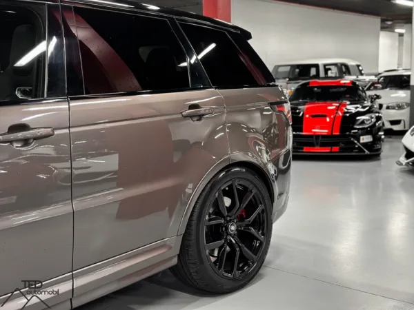 Land Rover Range Rover Sport SVR 575cv Marro 13