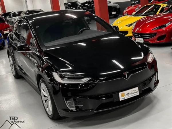 Tesla Model X 90 D 4x4 422cv 04