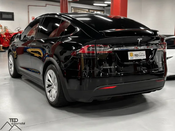 Tesla Model X 90 D 4x4 422cv 09