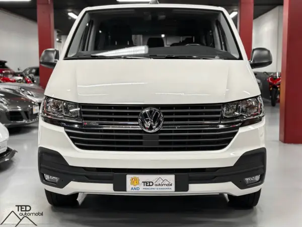 Volkswagen T6 Caravelle 150cv 4x4 DSG NOVA 02