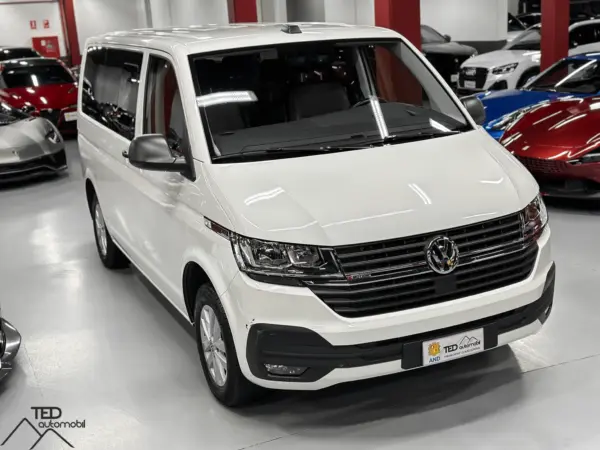 Volkswagen T6 Caravelle 150cv 4x4 DSG NOVA 04