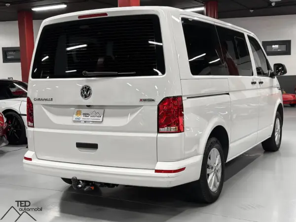 Volkswagen T6 Caravelle 150cv 4x4 DSG NOVA 07