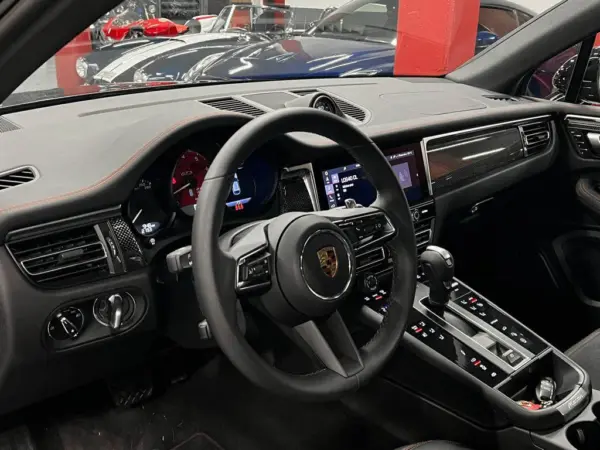 Porsche Macan GTS 440cv Negre n03 09