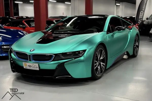 BMW i8 Coupe Hybrid 374cv Verd Chrome Principale