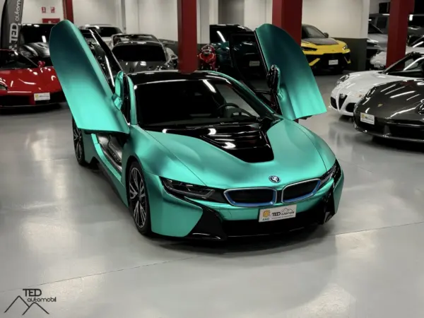 BMW i8 Coupe Hybrid 374cv Verd Chrome 03