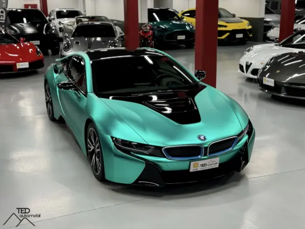 BMW i8 Coupe Hybrid 374cv Verd Chrome 05