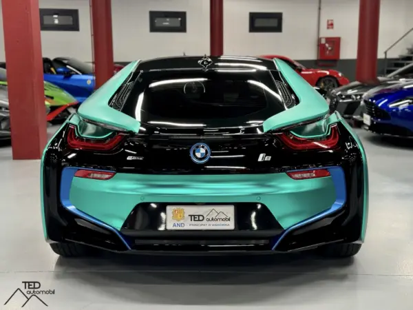 BMW i8 Coupe Hybrid 374cv Verd Chrome 07