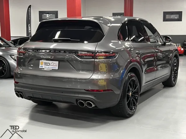 Porsche Cayenne S 440cv Gris 07