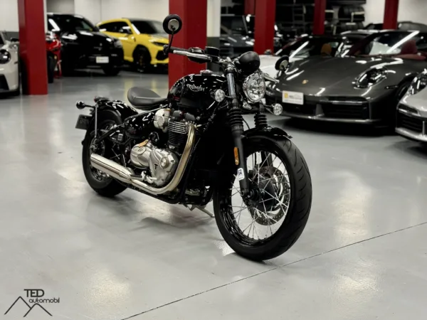 Triumph Bonneville Bobber 1200cc 03