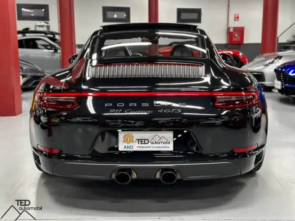 Porsche 911 Carrera 4 GTS 450cv 06