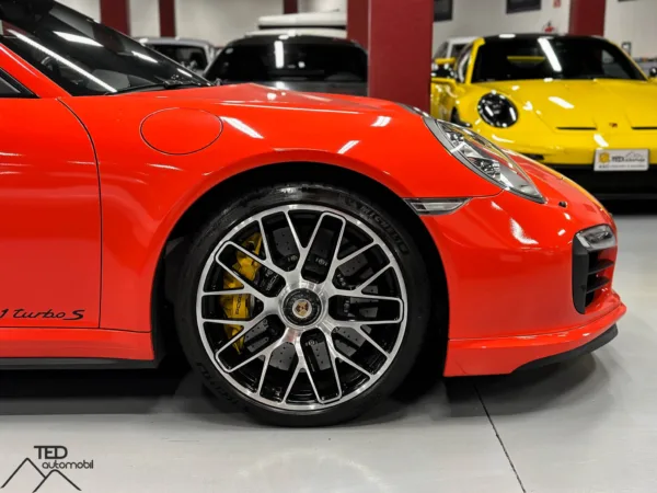 Porsche 911 Turbo S 991 560 CV 05