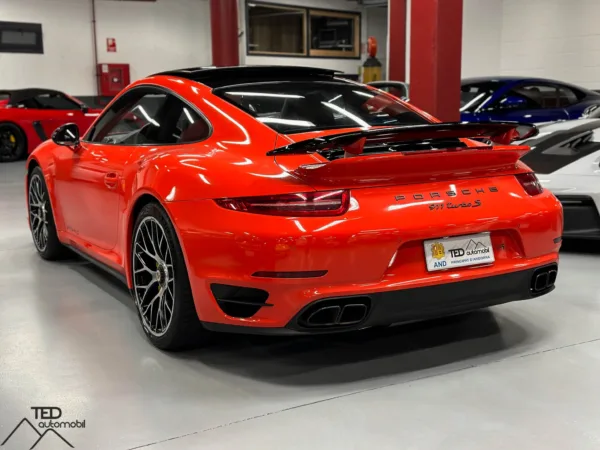 Porsche 911 Turbo S 991 560 CV 08