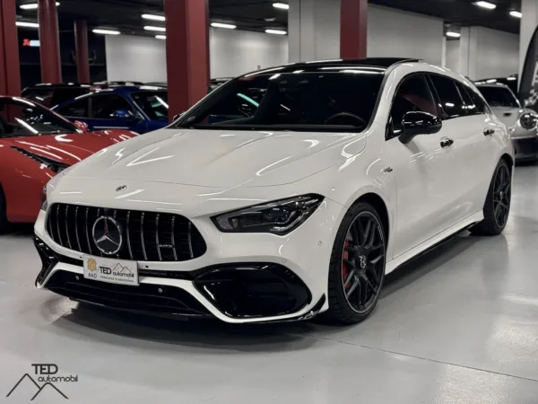 Mercedes CLA45s Shooting Brake AMG 4 Matic 421cv Principale