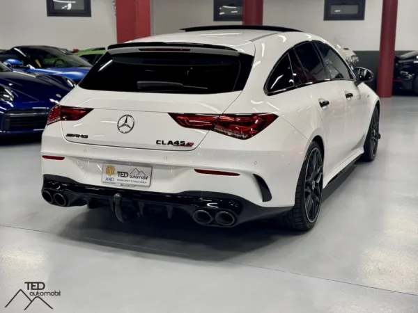 Mercedes CLA45s Shooting Brake AMG 4 Matic 421cv 05