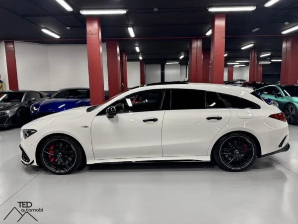 Mercedes CLA45s Shooting Brake AMG 4 Matic 421cv 08