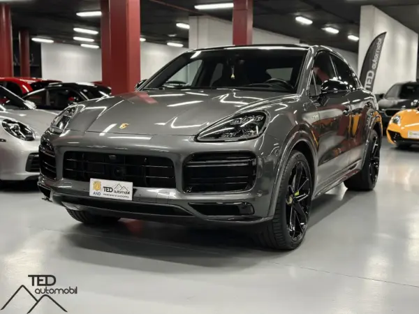 PORSCHE CAYENNE TURBO S HYBRID 680 LLANDA NEGRA PRINCI