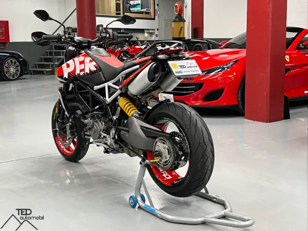 Ducati Hypermotard 950 06