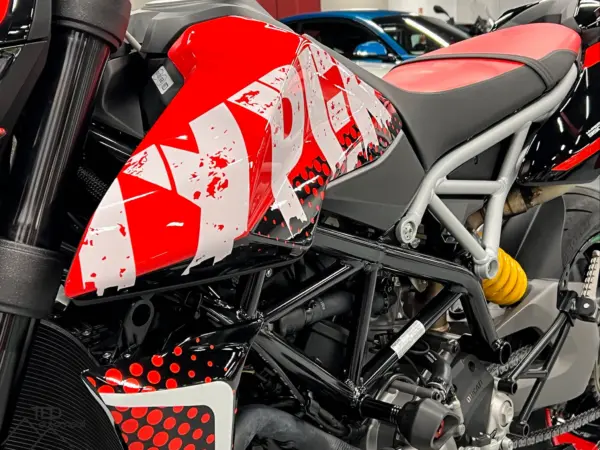 Ducati Hypermotard 950 11