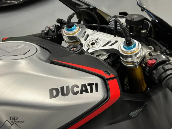 Ducati V4 10