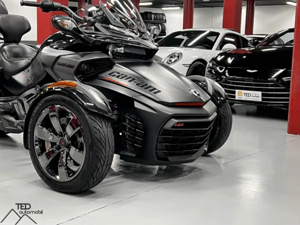 Can Am Spyder F3 05