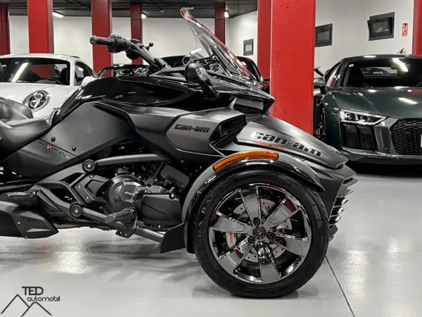 Can Am Spyder F3 06