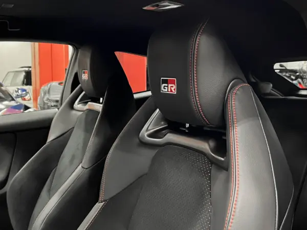 22 DFFEB7 B9 B8 467 F BB9 A 016730377 BE6