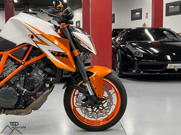 KTM 1290 Super Duke R Special Edition 04