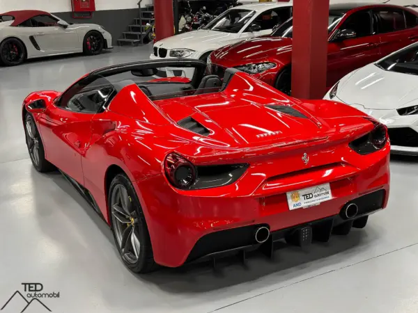 Ferrari 488 Spider 670cv Carbon 13