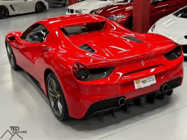 Ferrari 488 Spider 670cv Carbon 14