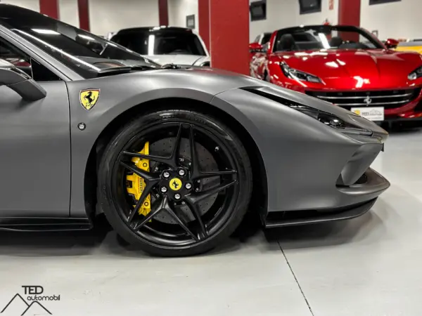 Ferrari F8 Tributo 720cv 06