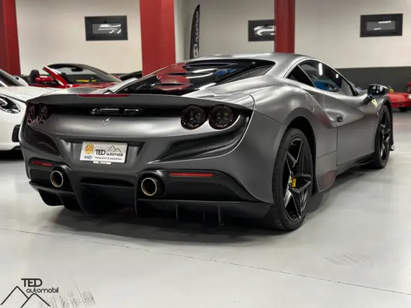 Ferrari F8 Tributo 720cv 07