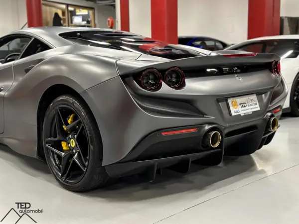 Ferrari F8 Tributo 720cv 10