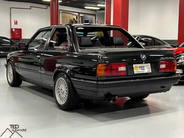 BMW 325is 170cv amb 342 unitats fabricats 09