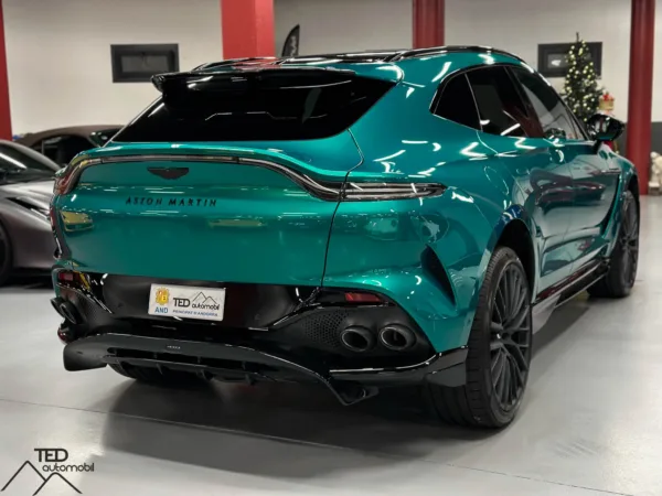 Aston Martin DBX 707 07