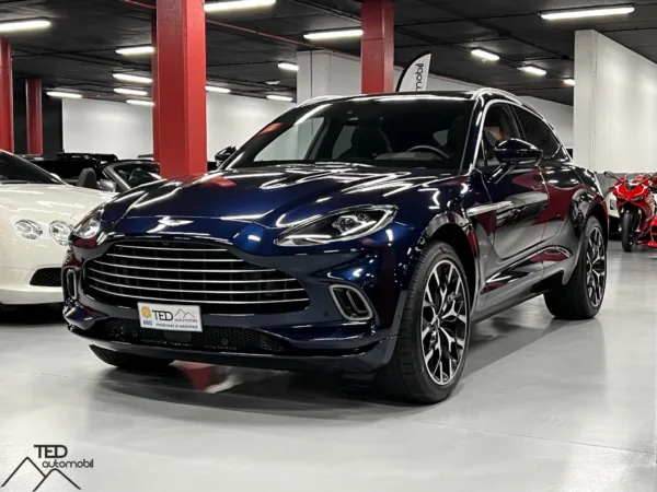 Aston Martin DBX V8 550cv Principale