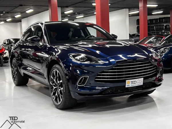 Aston Martin DBX V8 550cv 03