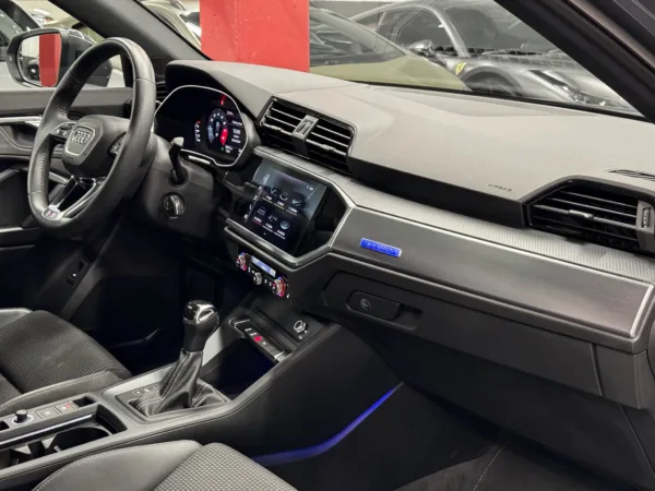 Audi Q3 45 TFSI Quattro 230cv Pack S Line Interior 13