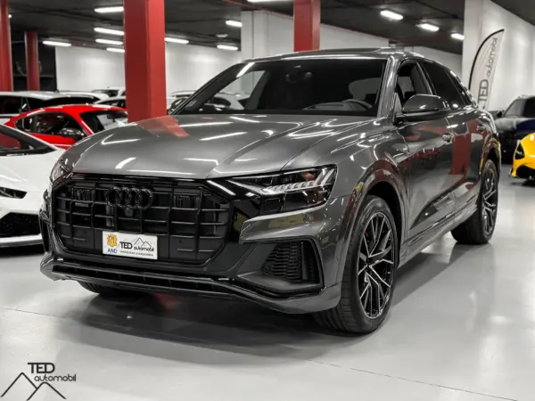 Audi Q8 60 TFSI E Hibrid Endollable 462cv Principale