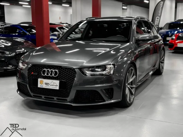 Audi RS4 450cv V8 Quattro Stronic Frencs Ceramics BO Principale