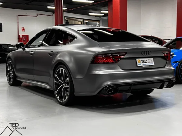 Audi RS7 Performance 605cv gris mate 10